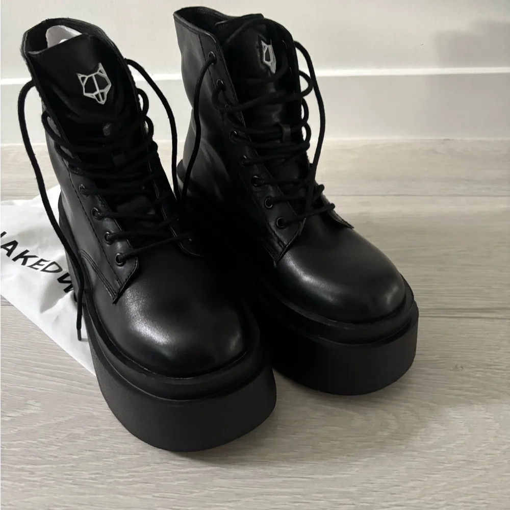 Naked Wolfe Black Platform Ankle Boots - Picture 5 of 15